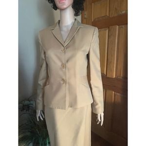 Ann Taylor Women's 6 Camel/Beige Lined Skirt Suit